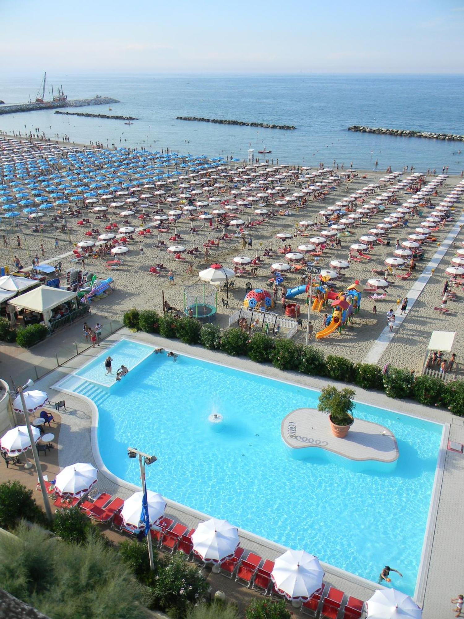 Hotel Nord Est Gabicce Mare Eksteriør billede