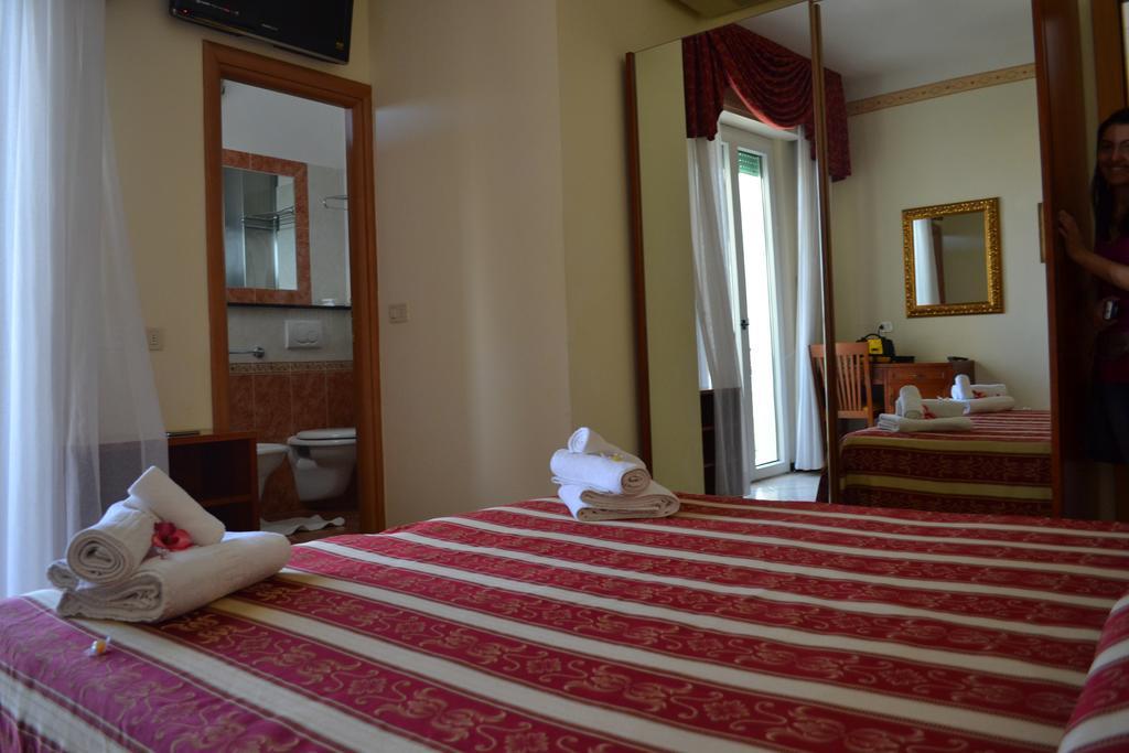 Hotel Nord Est Gabicce Mare Eksteriør billede